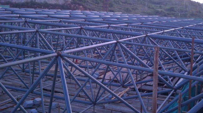 雅安概述网架加工中对钢材的质量的过细恳求
